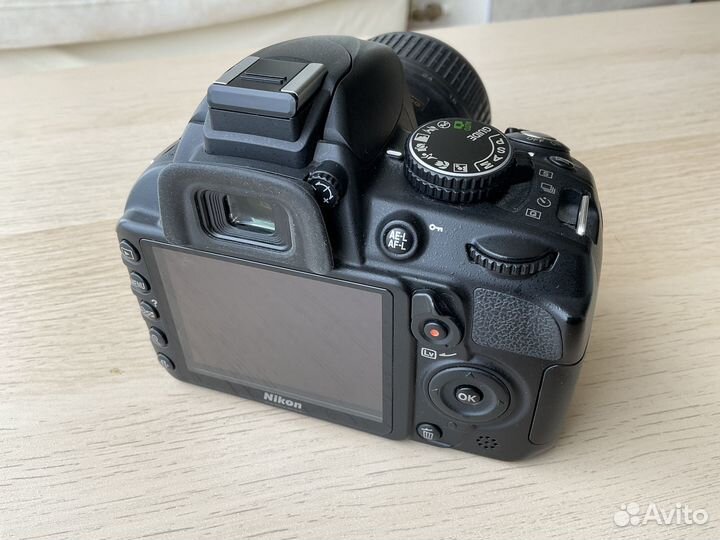 Nikon D3100 + объектив 18-55mm