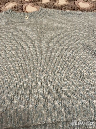 Свитер женский
