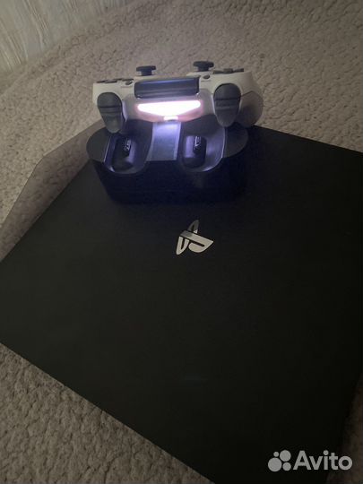 Sony playstation 4 PS4 pro 1tb