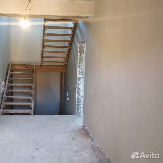 Машинная штукатурка под обои от 200 м2 по стенам