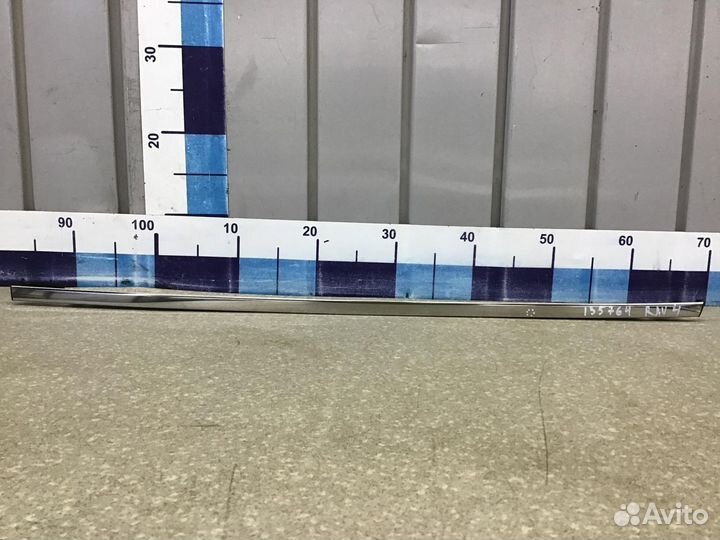 Молдинг задней правой двери Toyota RAV 4 2018