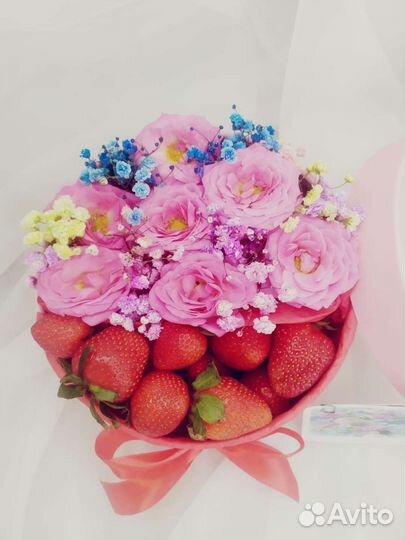 Букет из клубники. Букет учителю на 1 сентября