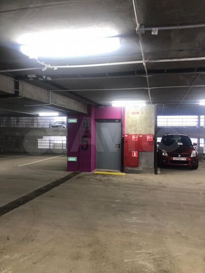 Машиноместо, 14 м²