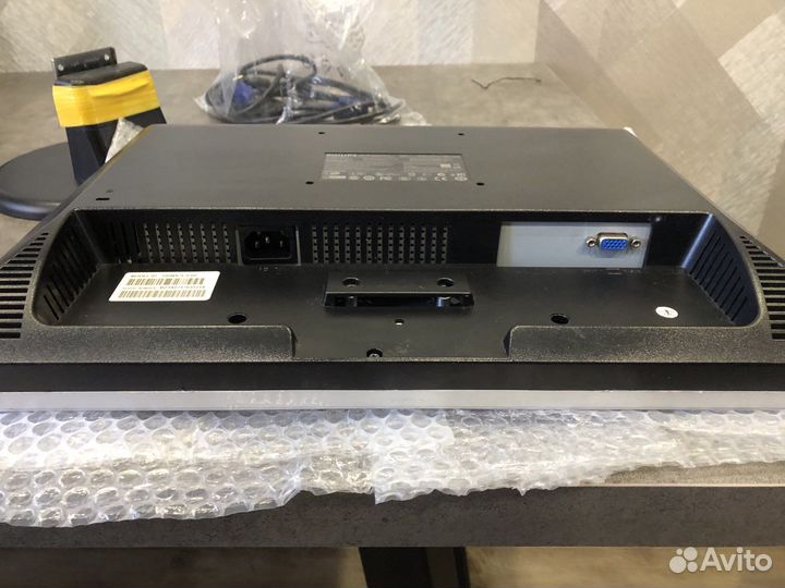 Монитор Philips 19 дюймов sRGB