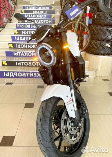 Мотоцикл Moto Morini Seiemmezzo STR для активных