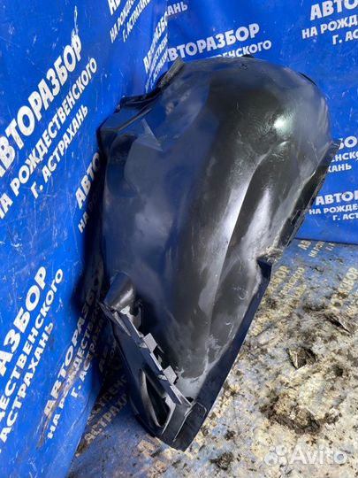 Подкрылок Bmw E65 седан 2003