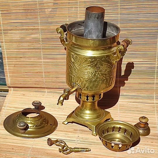 Самовар латунный,угольный.30.0 см