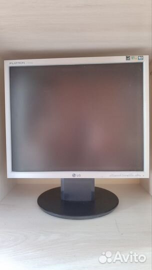 Монитор LG flatron
