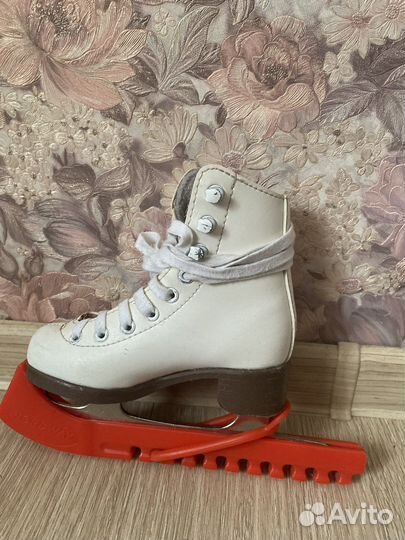 Коньки фигурные 24 размер