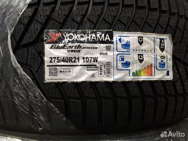 Yokohama BluEarth Winter V905 275/40 R21 107W