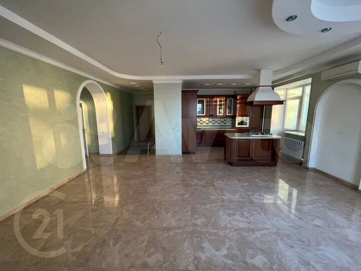 3-к. квартира, 107,1 м², 5/8 эт.