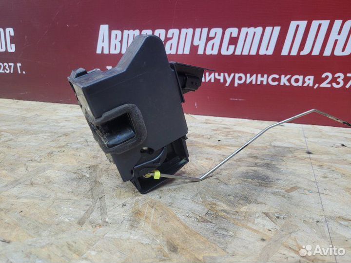 Замок двери передний левый Renault Logan