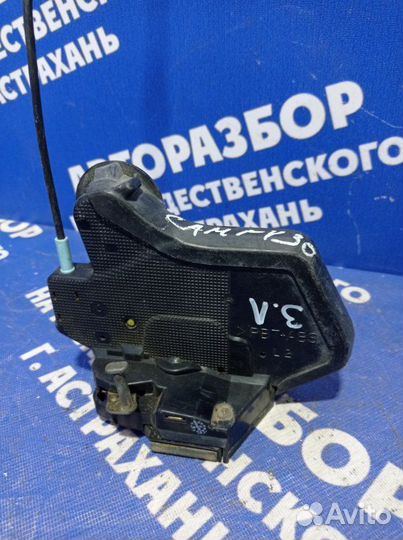 Задний левый замок двери Toyota Camry 30 седан