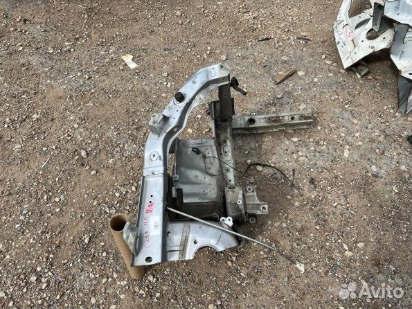 Четверть Mitsubishi Outlander 3 передняя левая