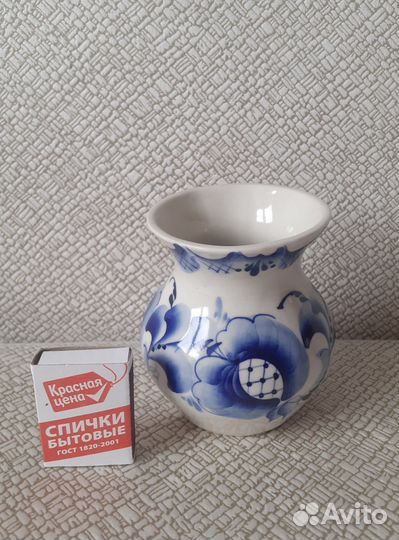 Статуэтка ваза