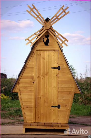 Дачный туалет деревянный