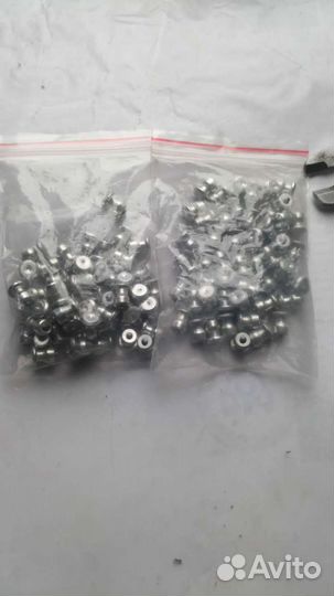 Шипы для шин противоскользящие