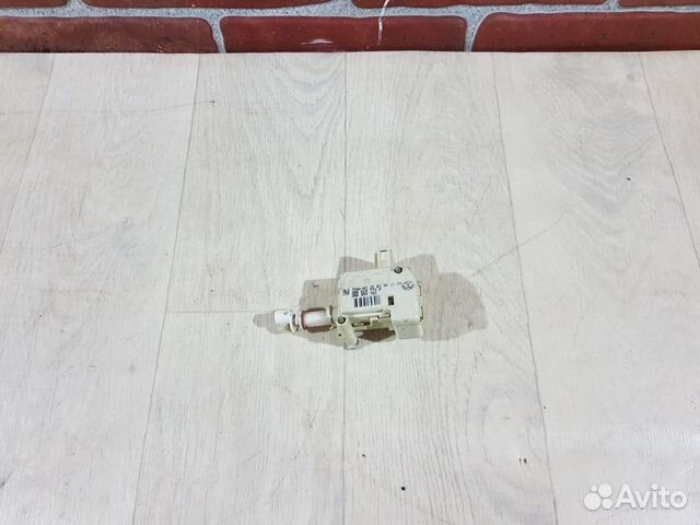 Активатор лючка бензобака Skoda octavia a4