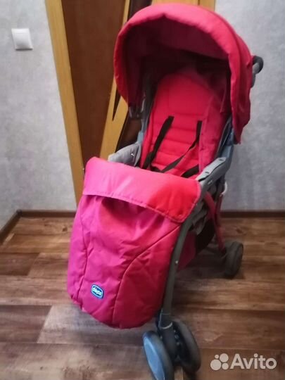 Прогулочная коляска chicco