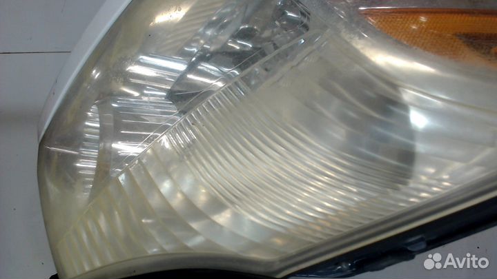 Фара (передняя) Nissan Armada, 2004