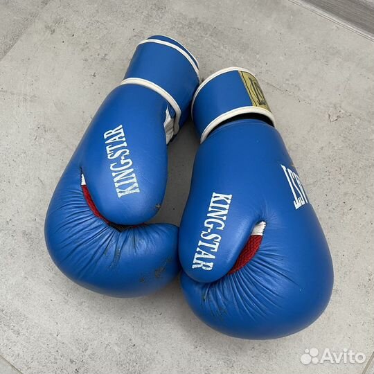 Боксерские перчатки