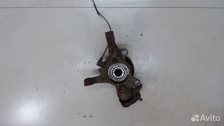 Ступица (кулак, цапфа) Toyota Corolla Verso, 2006