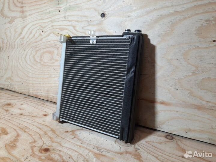 Испаритель кондиционера Toyota Wish ZNE10G 1zzfe