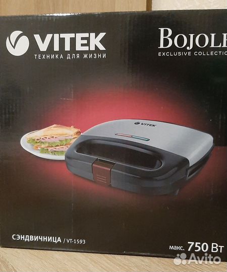 Электрическая вафельница новая