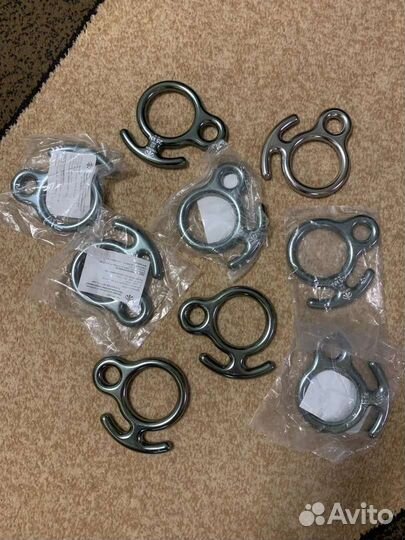 Горное снаряжение. Восьмерка. Карабин. Ролики