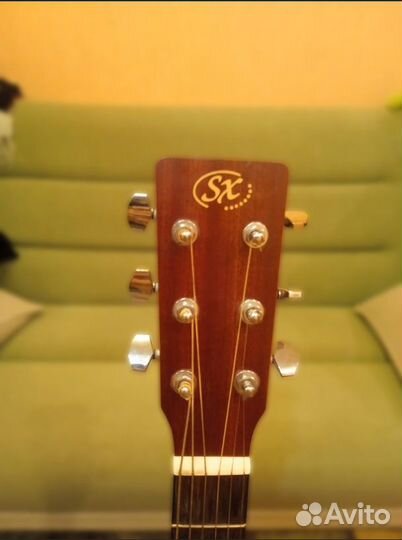 Акустическая гитара