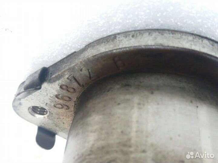 Патрубок интеркуллера Volvo C30 D4162T 2010