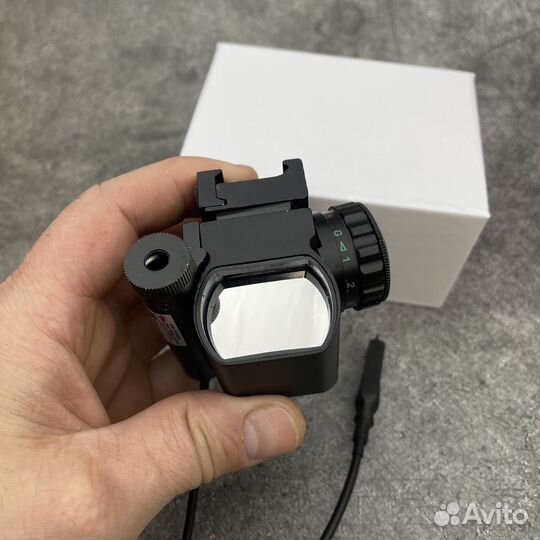 Коллиматорный прицел с лцу и выносной кнопкой