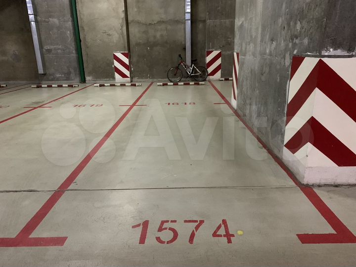 Машиноместо, 24 м²