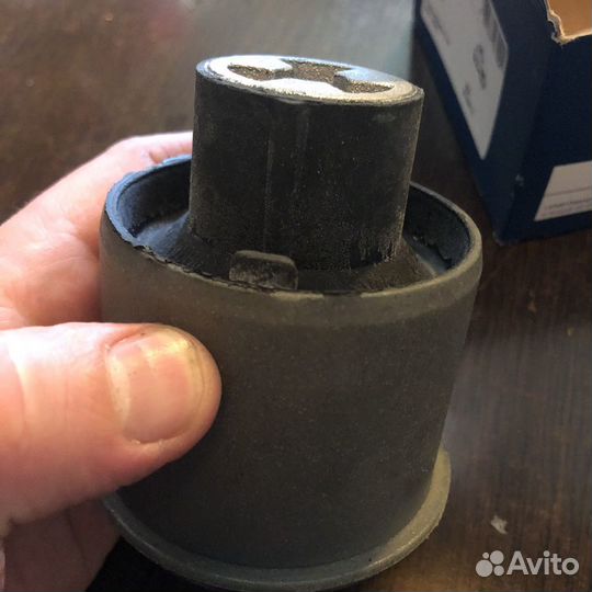 Сайлентблок задней балки VAG 6R0501541A