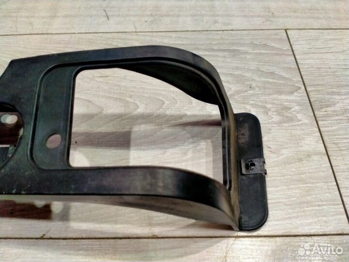 Крепление бампера заднее левое Bmw X3 E83 M54B25