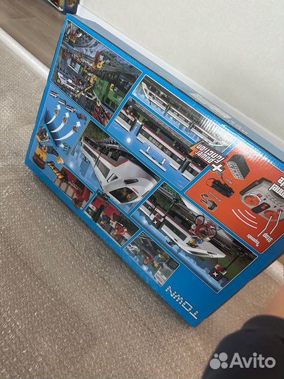 Скоростной поезд с пультом управления