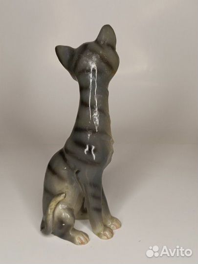 Статуэтка фарфор