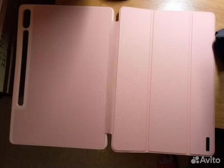 Клавиатура и чехол на Samsung Galaxy tab s9 fe+