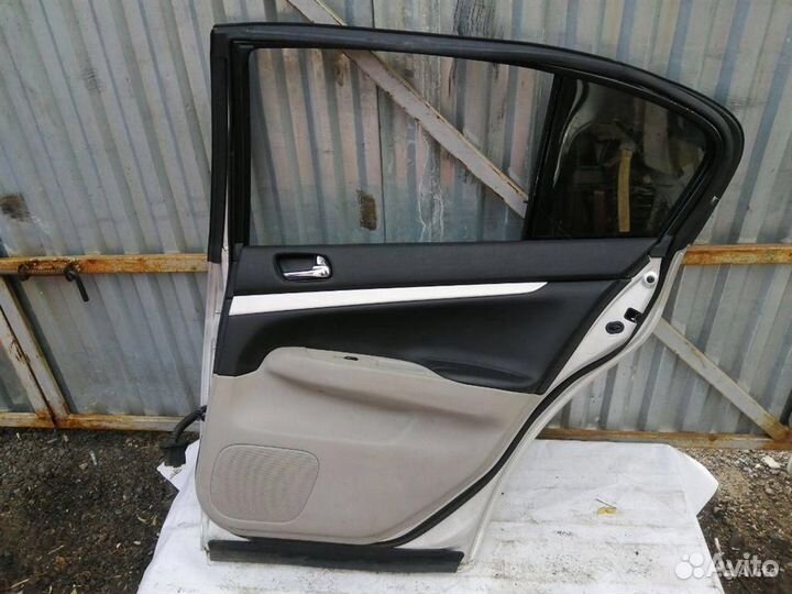 Дверь задняя правая Infiniti G 25/35/37 (2005-201
