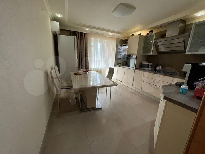 3-к. квартира, 107 м², 2/7 эт.