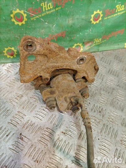 Суппорт задний левый Chrysler Pacifica внедорожник