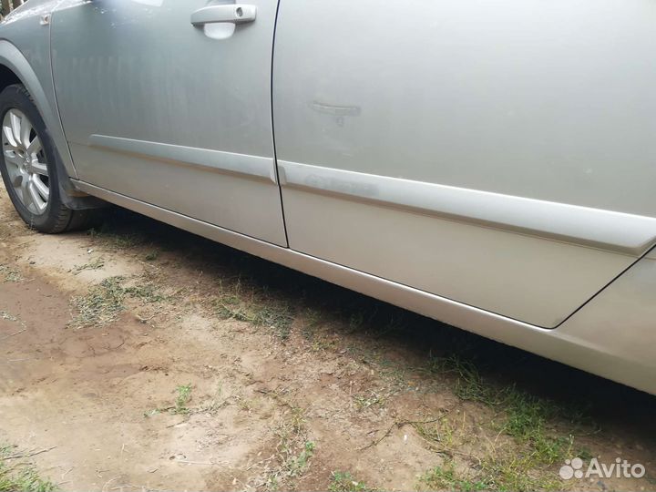 Opel Astra 1.8 МТ, 2013, 262 000 км