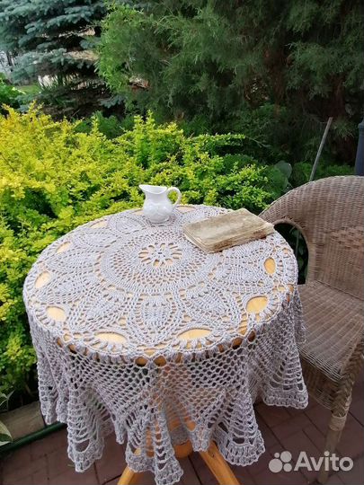 Скатерть круглая вязаная