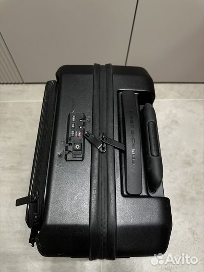 Чемодан S Porsche design с отсеком для компьютера