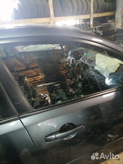 Стекло переднее правое Mazda 3 BK 1.6 2003-2009