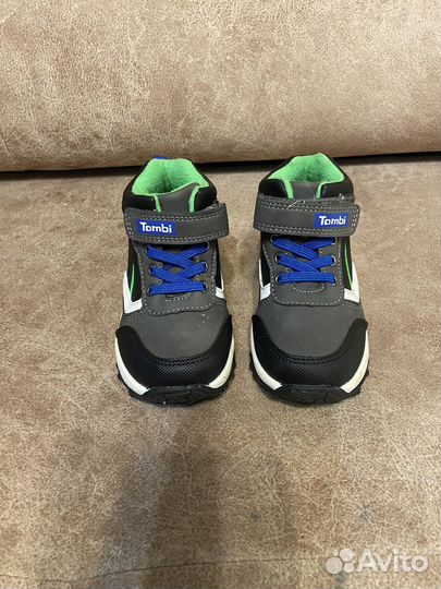 Кроссовки 24 размер