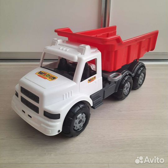 Большой грузовик игрушка