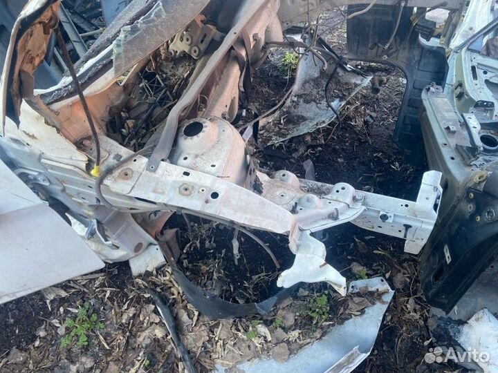 Лонжерон (четверть) передний правый Hyundai