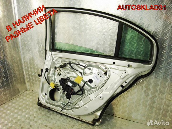 Дверь задняя правая голая Skoda Superb 3U5833052B