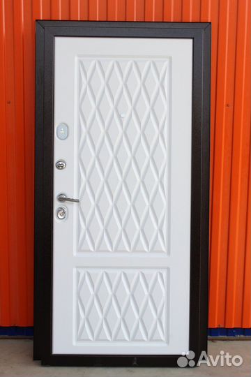 Дверь входная металлическая